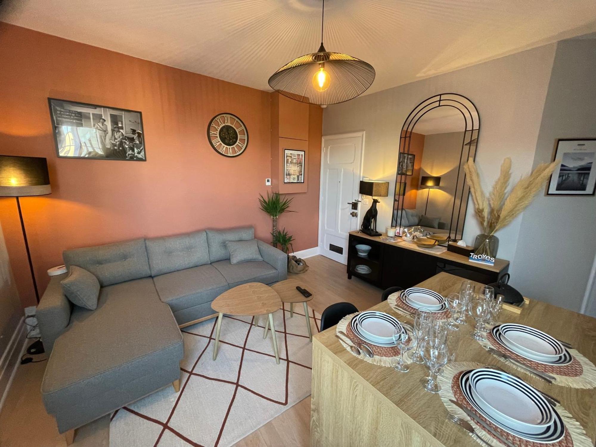 Appartement Le Treize Au Coeur Du Bouchon à Troyes Extérieur photo