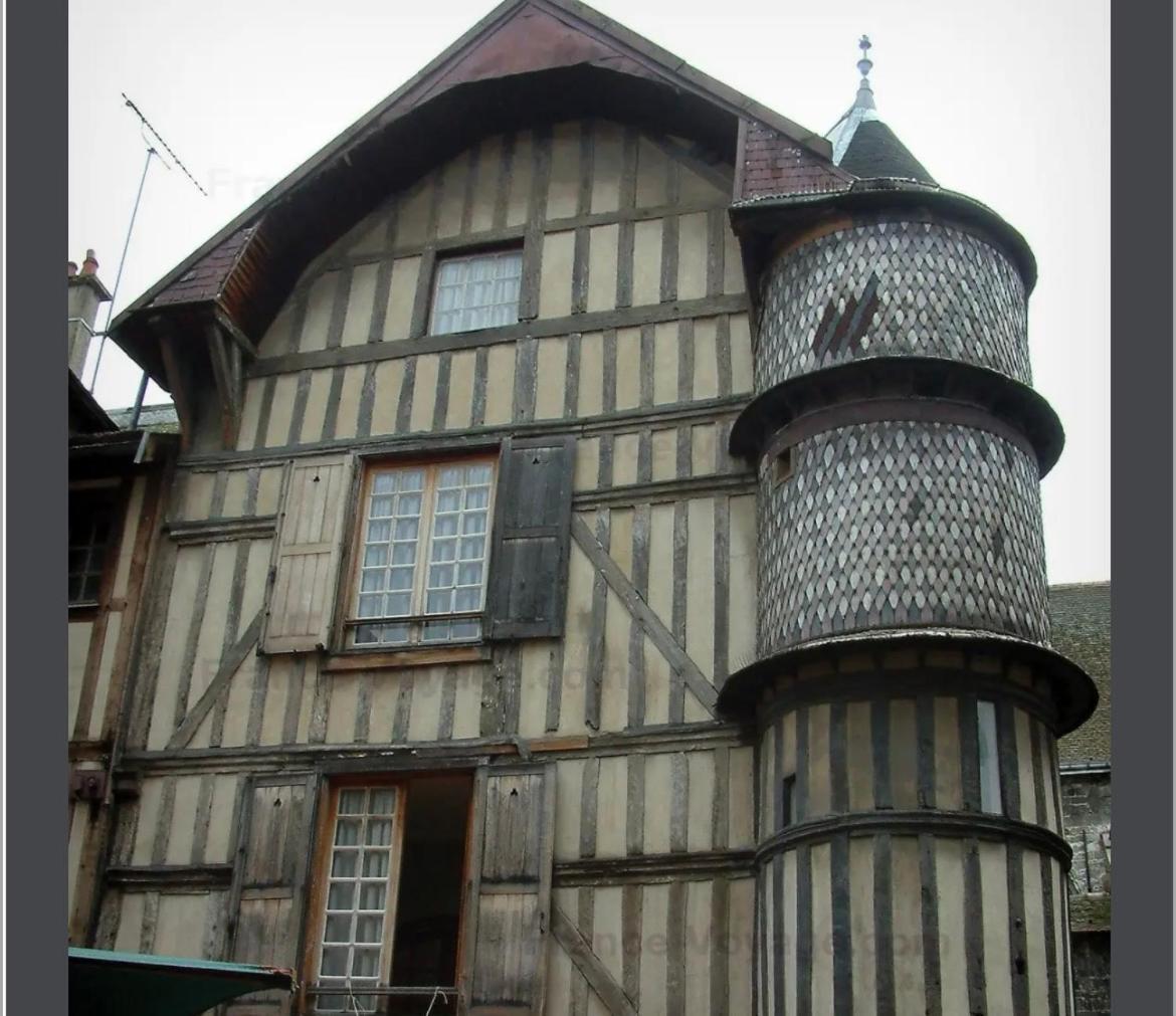 Appartement Le Treize Au Coeur Du Bouchon à Troyes Extérieur photo